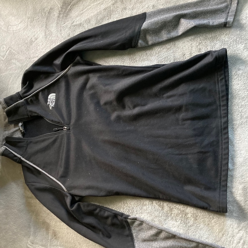 North face sweater
